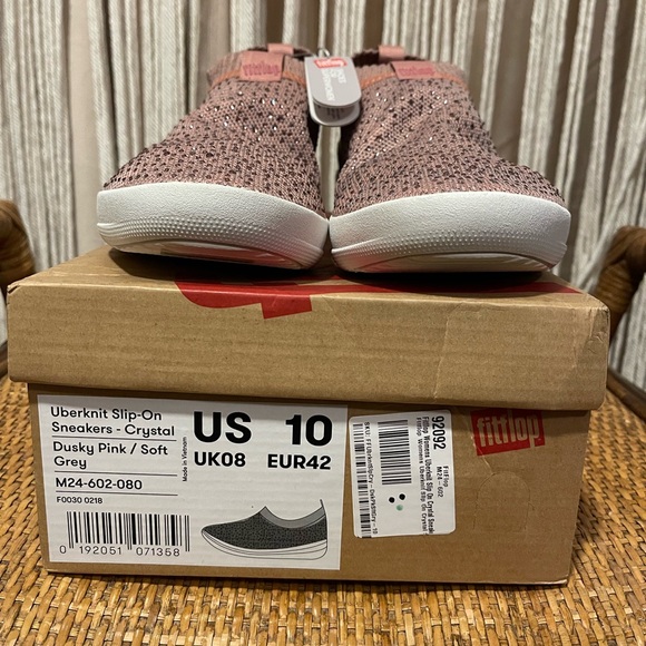 Brand new FitFlop Uberknit Slip-On sneakers w/ Crystals Dusky Pink & Soft Grey - Picture 10 of 16